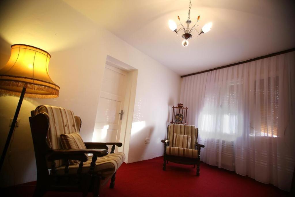 Hostel Bushati Πρίζρεν Εξωτερικό φωτογραφία