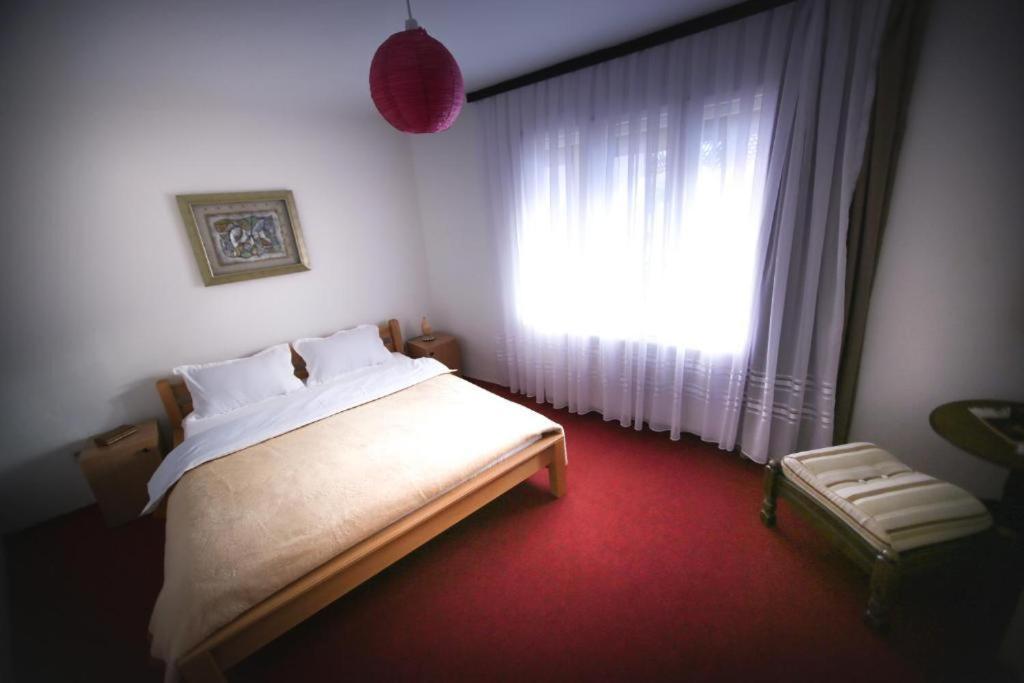 Hostel Bushati Πρίζρεν Εξωτερικό φωτογραφία