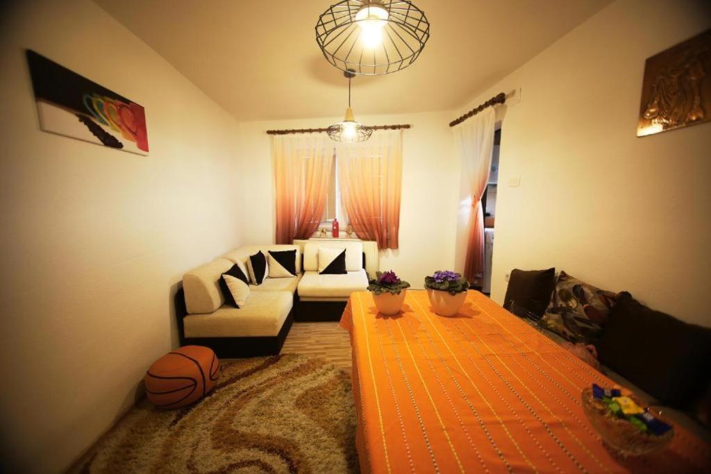 Hostel Bushati Πρίζρεν Εξωτερικό φωτογραφία